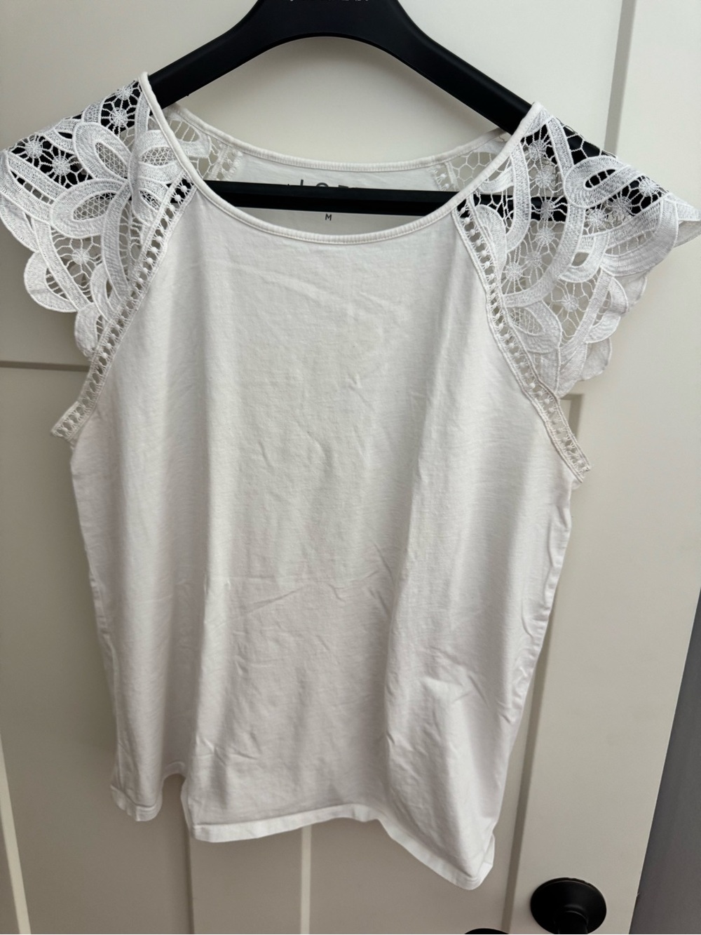 Loft White Lace Cap-Sleeve Women’s Top medium